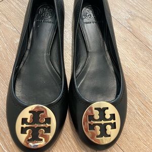 Black Tory Burch Flats!! Size 7.5
